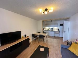 Appartement cosy proche centre, terrasse vue Bois Barbu - FR-1-515-209