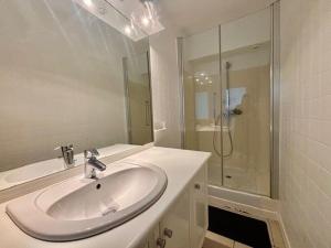 Appartements Appartement T5 lumineux avec jardin prive et terrasse, proche plage - 8 pers. - FR-1-478-282 : photos des chambres