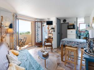 Appartement T2 avec balcon, parking privé, petit animal admis - FR-1-409-266