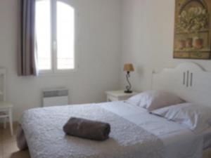 Maisons de vacances Maison Mallemort, 4 pieces, 6 personnes - FR-1-658-32 : photos des chambres