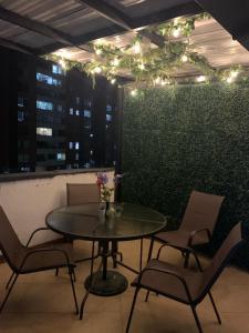 Habitcion en Apartamento Duplex, Internet, Terraza- Envigado