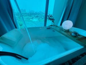 Laguna Beach Resort 2-have tub loft room