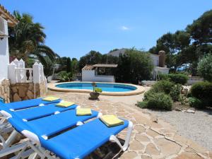 Maravillosa villa en Moraira con piscina privada y jardín, cercana a la playa, ideal para familias - HISP-216-207