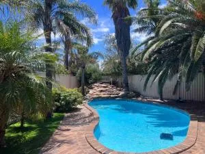 Edgewater Whole Holiday Resort - Hocking