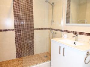 Casa de vacaciones en Moraira: 2 hab, piscina, cerca de playa y deportes - HISP-216-228