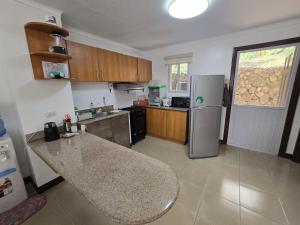 Minimalist inspired- A1 Courtyard Canyon Woods Tagaytay