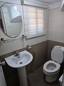 Minimalist inspired- A1 Courtyard Canyon Woods Tagaytay