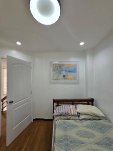 Minimalist inspired- A1 Courtyard Canyon Woods Tagaytay