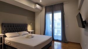 Athens City Themis 8