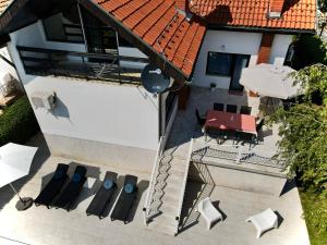 Villa Mina Kladovo, 5-Bedroom Villa with Pool for up to 12 People