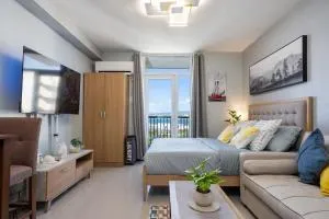 Azure Haven - Near Airport - Hot Shower - Cozy with Balcony 16th Flr unit 1623 bldg 102 - Gun-ob