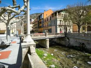 Charming Rustic Duplex Penthouse - Bruguera