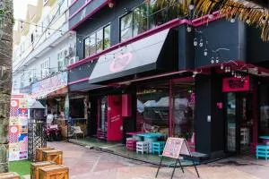 Slumber Surf Phuket Kata - Карон-Біч