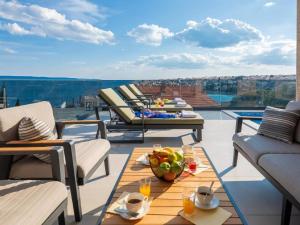 Luxury villa with swimming pool and sauna