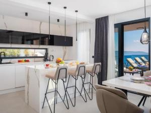 Luxury villa with swimming pool and sauna