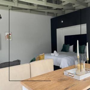 Luxury apt walk to Melrose Arch (3)