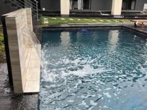 Luxury apt walk to Melrose Arch (3)