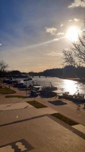 Apartament z widokiem na morze i port