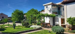 Apartmani Centar Seline Paklenica - 3hvězdičkové hotely ve městě Seline