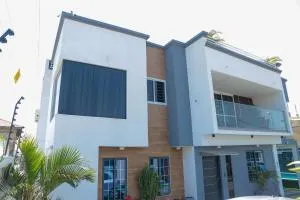 3BR Vacation Suite - Tokuse