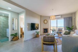 Calahonda Royale Seaview Suite - Happy Rentals