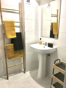 Apartamento Gemelos 15 6 en el Rincón de Loix con piscina y vistas al mar