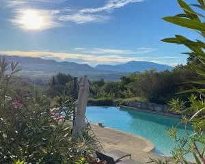 Gites de la Crose - B&B suite - 47 m2 - pool, terraces, view - Vinsobres