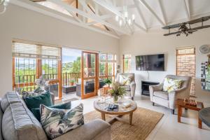 Luxury , space and views - Pezula Villa 13