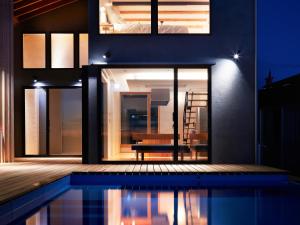 Private Villa with Pool and Sunset in Kochi