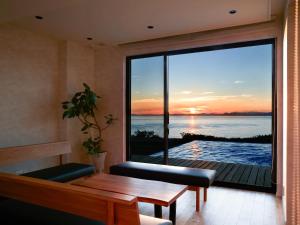 Private Villa with Pool and Sunset in Kochi