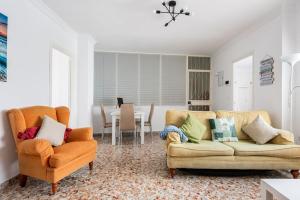 Apartamento completo con 3 amplios dormitorios y gran azotea privada