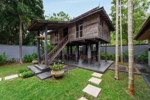 Villa Bulan with 3BR with Yoga house Nai Harn