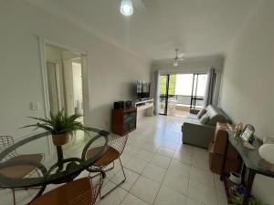 Pitangueiras 100 m da praia 2vagas de garagem e serviço de praia