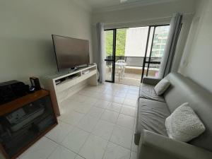 Pitangueiras 100 m da praia 2vagas de garagem e serviço de praia