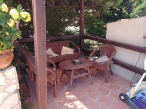 Giallonardomare-Villa con piscina