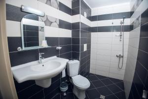 Хотел и Вили Марая