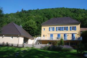 B&B / Chambres d'hotes Les Volets Bleus Alsace Vosges : photos des chambres