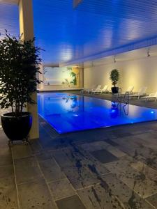 Modern LAAX apt Swimming Pools Wellness and Tennis