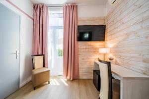 Hotels Hotel Le Rabelais : photos des chambres