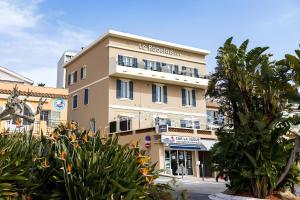 Hotels Hotel Le Rabelais : photos des chambres