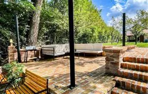 Beautiful Home In Mirkovci With Jacuzzi - 温科夫齐