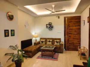Blue Heart Home 1 BHK - Spacious Flat in Tapovan - Tapovan