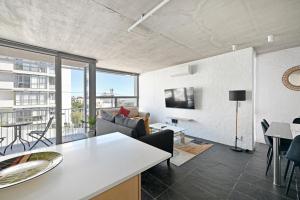 Modern Living Mountain&ocean View 100m To Beach