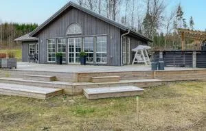 Lovely Home In Glanshammar With Kitchen - Järle