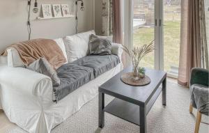 Amazing Home In Glanshammar With Wifi