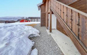 3 Bedroom Cozy Apartment In Gålå