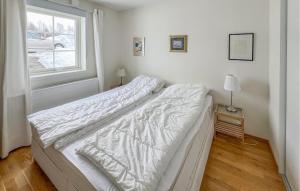 3 Bedroom Cozy Apartment In Gålå