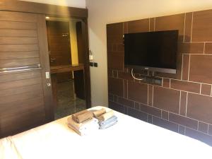Phuket Villa, Patong- Mountain View