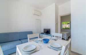 Stunning Apartment In Framura With Wifi