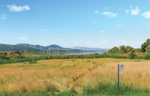 Lovely Apartment In Tuoro Sul Trasimeno